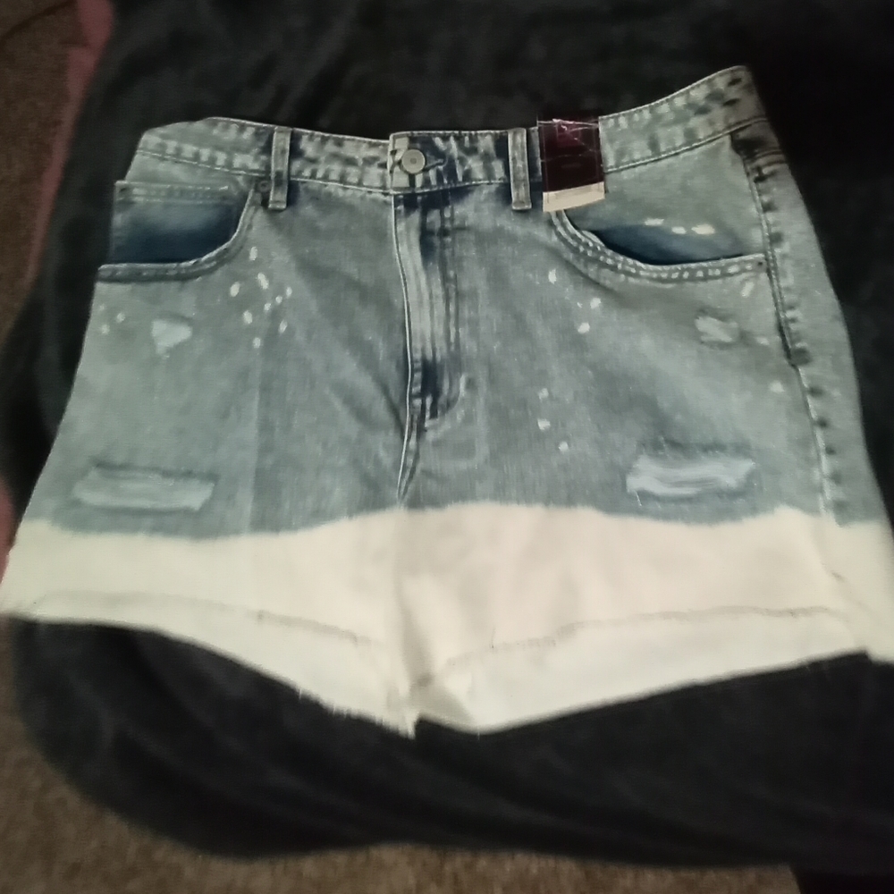 No Boundaries Denim Shorts Size 15